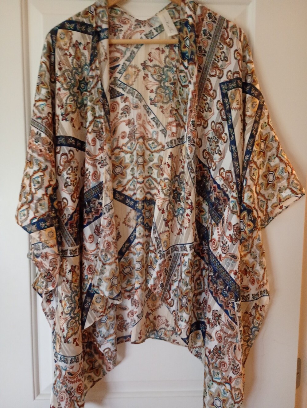 Simply Noelle | Multicolour Paisley Floral Open Front Kimono | OS